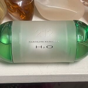 Carolina Herrera 212 H2O Perfume